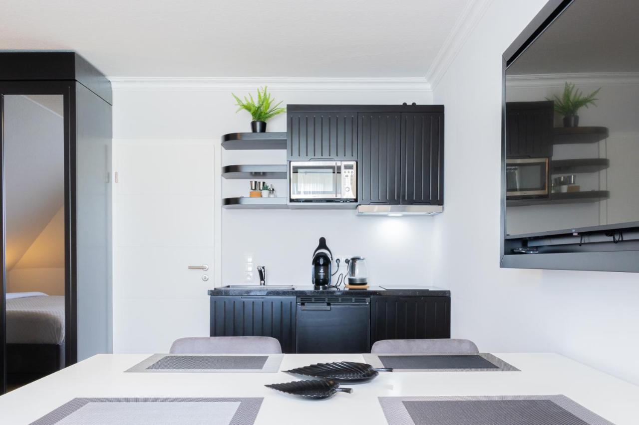 Strandnahe Ferienwohnung - Sehr Modern Und Hochwertig Eingerichtet, Inklusive Parkplatz, Gartenzugang Und Fahrradunterstellmoeglichkeit Scharbeutz Exterior foto