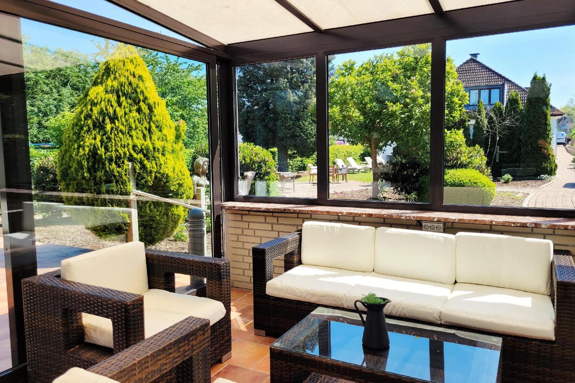 Strandnahe Ferienwohnung - Sehr Modern Und Hochwertig Eingerichtet, Inklusive Parkplatz, Gartenzugang Und Fahrradunterstellmoeglichkeit Scharbeutz Exterior foto